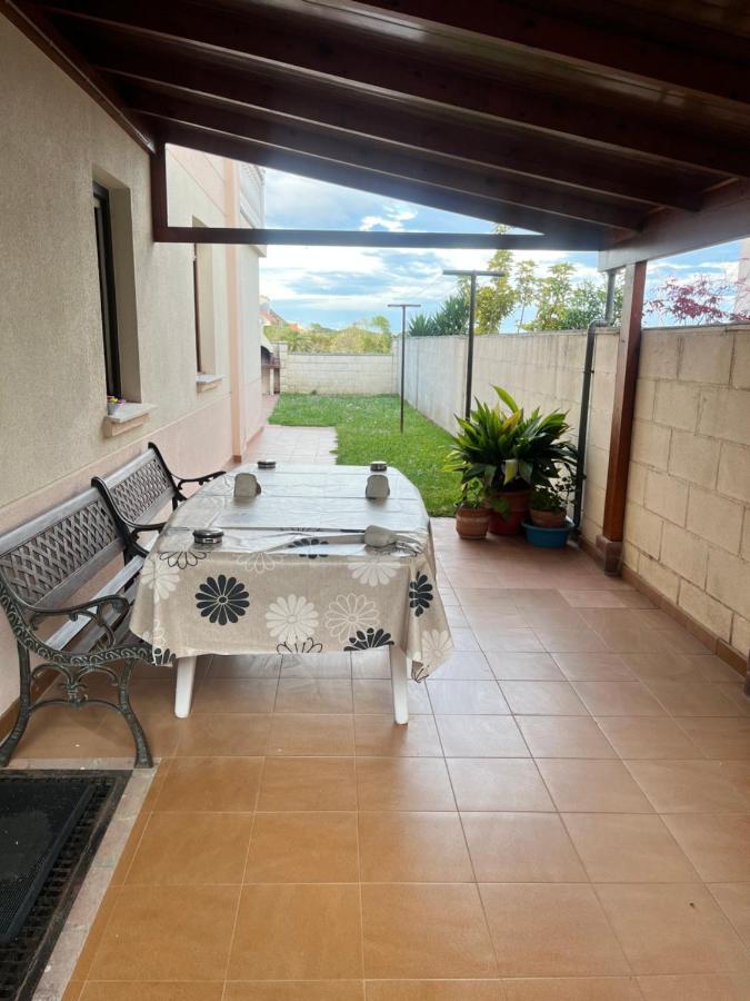 Ferienwohnung Liencres Tranquilo Con Piscina Comunitaria Exterior foto